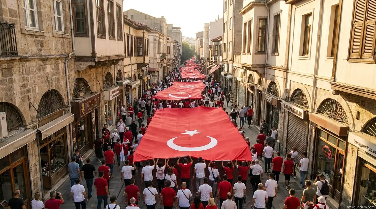 İzmir’in 104. Kurtuluş Yılında 350 Metrelik Bayrak Dalgalanacak