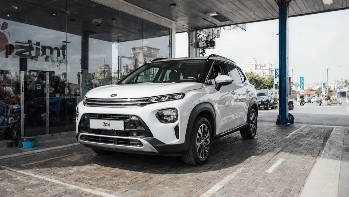 İzmir'de Motorine Zam: Litresi 58,94 TL