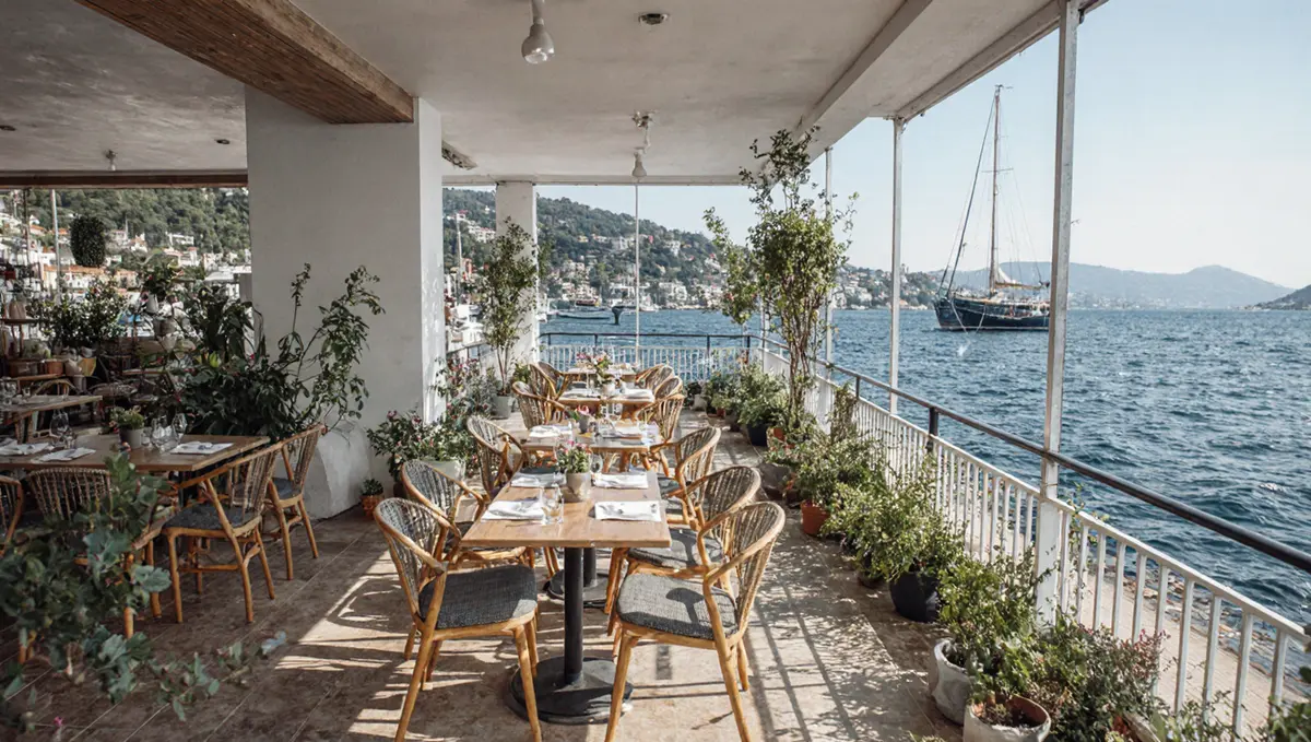 İzmir'e Beş Yeni Halı Saha Müjdesi