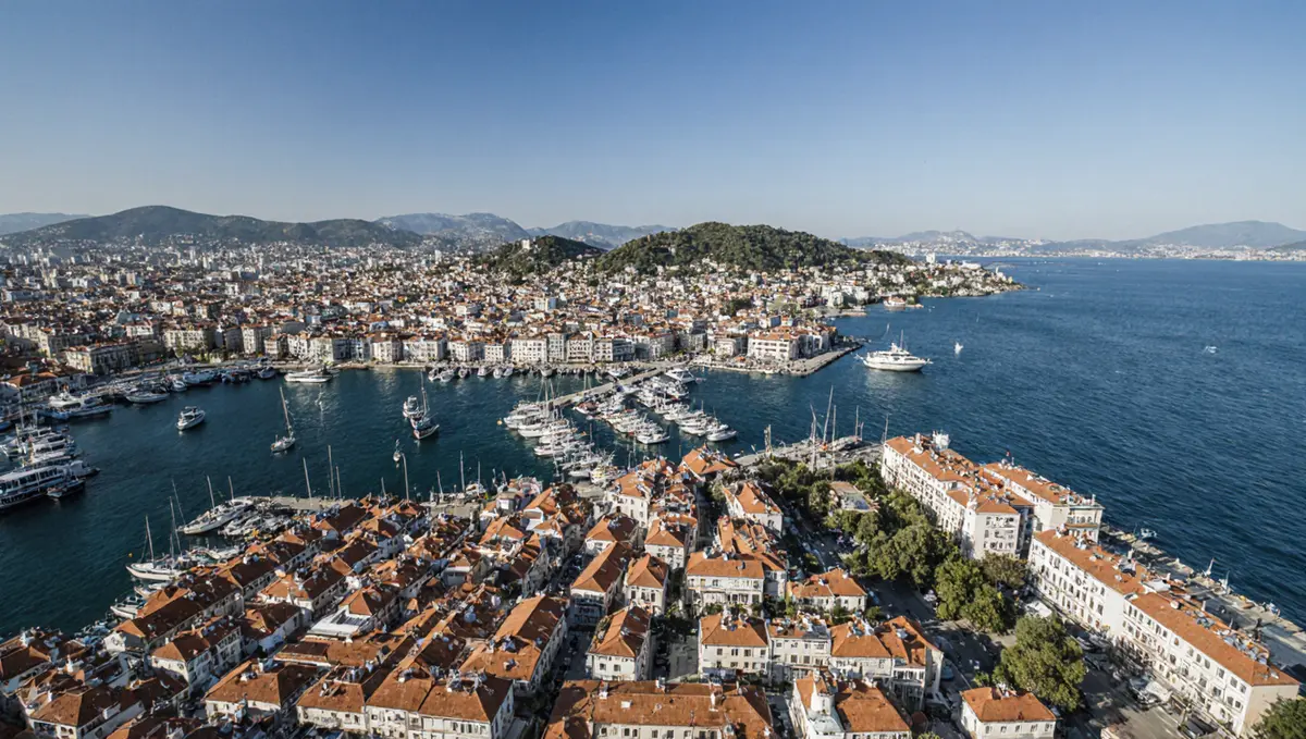 İzmir'de Kuvvetli Rüzgar ve Sağanak Uyarısı