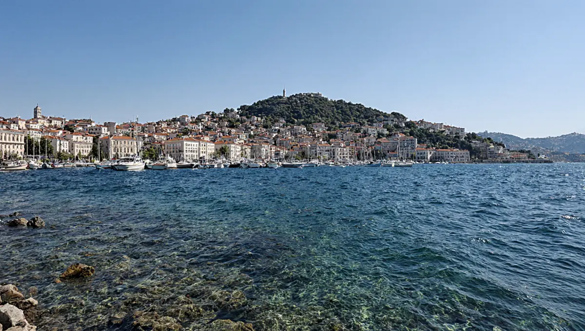 İzmir'de Sağanak Hayatı Felç Etti