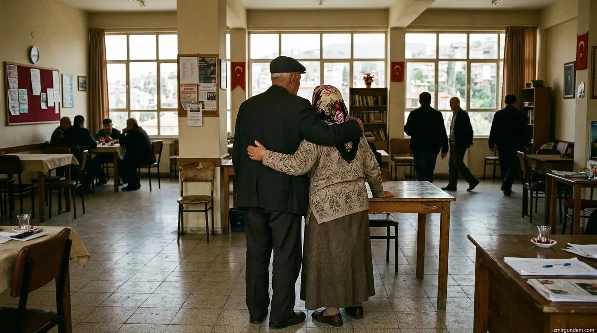 87 yaşındaki Recai Tekkurşun eşini görünce ayağa kalktı