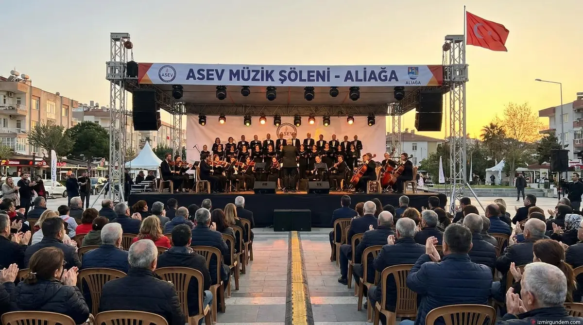 ASEV Kursiyerleri Aliağa'da Müzik Şöleni Yaşattı