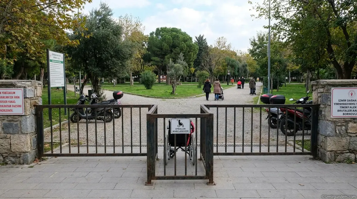 Bornova'da Parklara Motosiklet Bariyeri: Büyükpark'ta Devreye Girdi