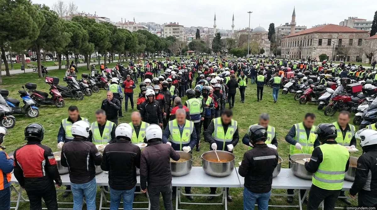 Bornova’da Yüzlerce Kurye Pilav Gününde Buluştu