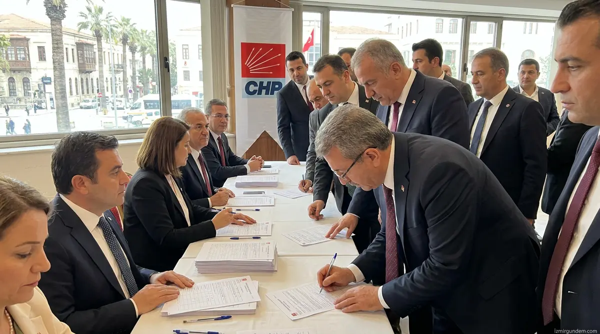 CHP’de Kurultay İçin İmzalar Atılmaya Başlandı