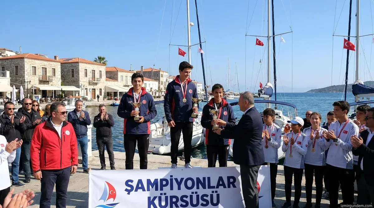 Foça'da Yelken Şöleni: Şampiyonlar Kürsüye Çıktı