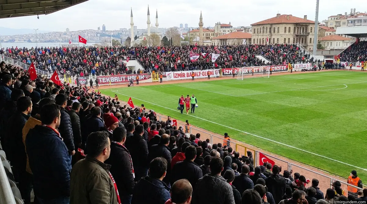 Göztepe'de Savunma Çöktü: 3 Stoper Sakat Juan Silva Elde Kaldı