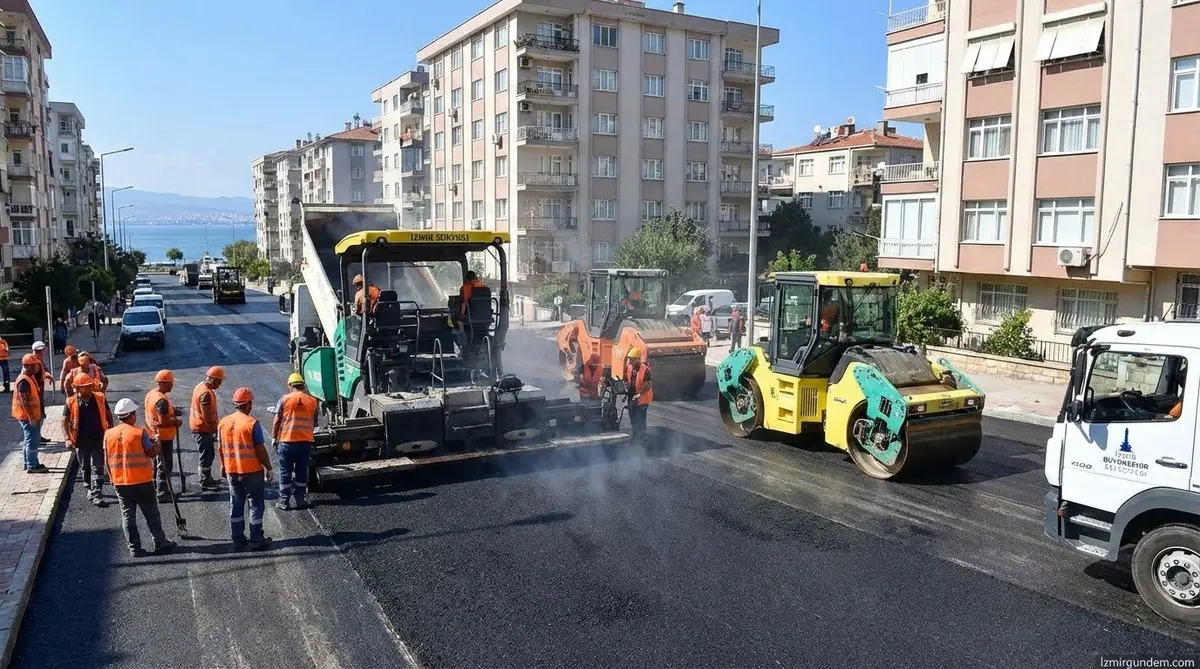 İzmir'de Asfalt Seferberliği Başladı