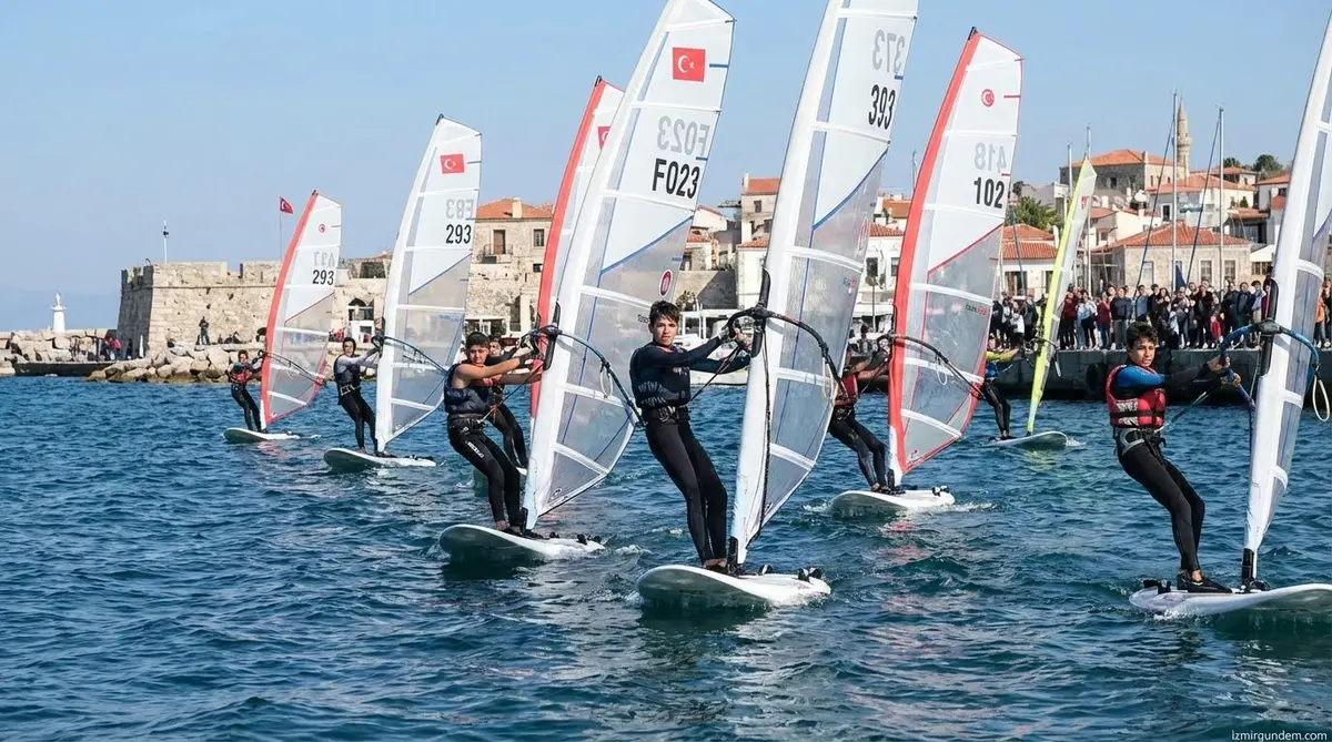 Foça'da Yelken Şöleni: Techno 293 Heyecanı