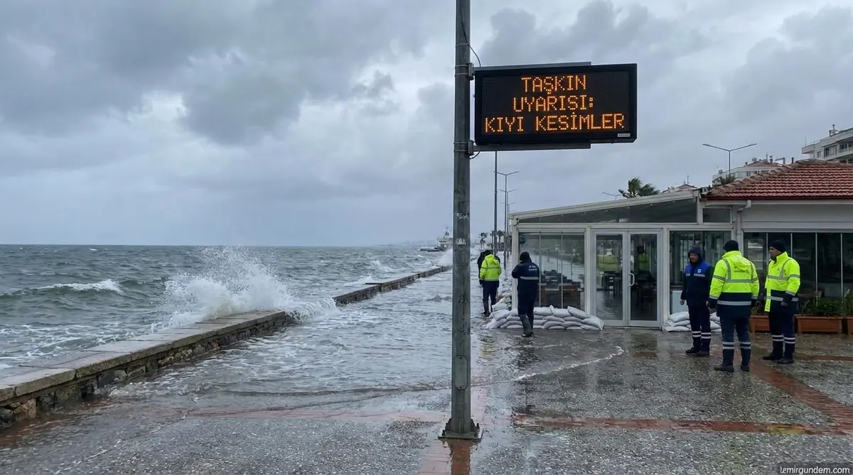 İzmir'de Kıyı Kesimler İçin Taşkın Uyarısı