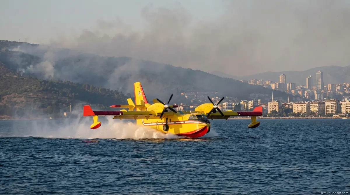 İzmir'den Yangın Uçağı Hamlesi
