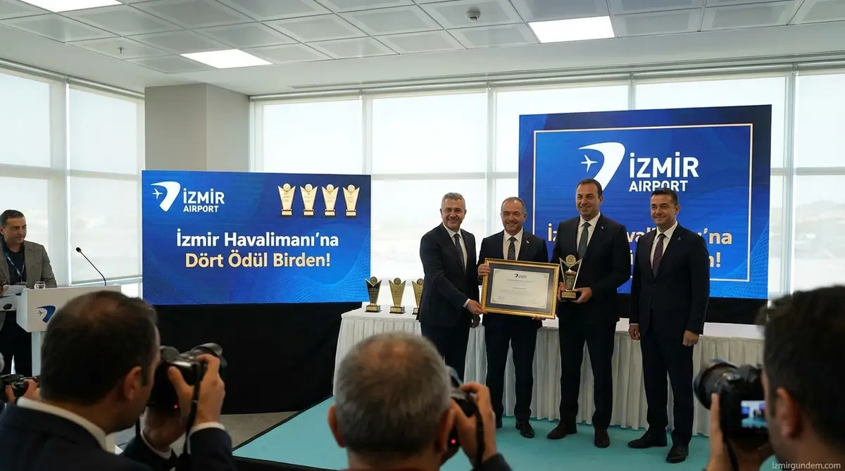 İzmir Havalimanı'na Dört Ödül Birden!