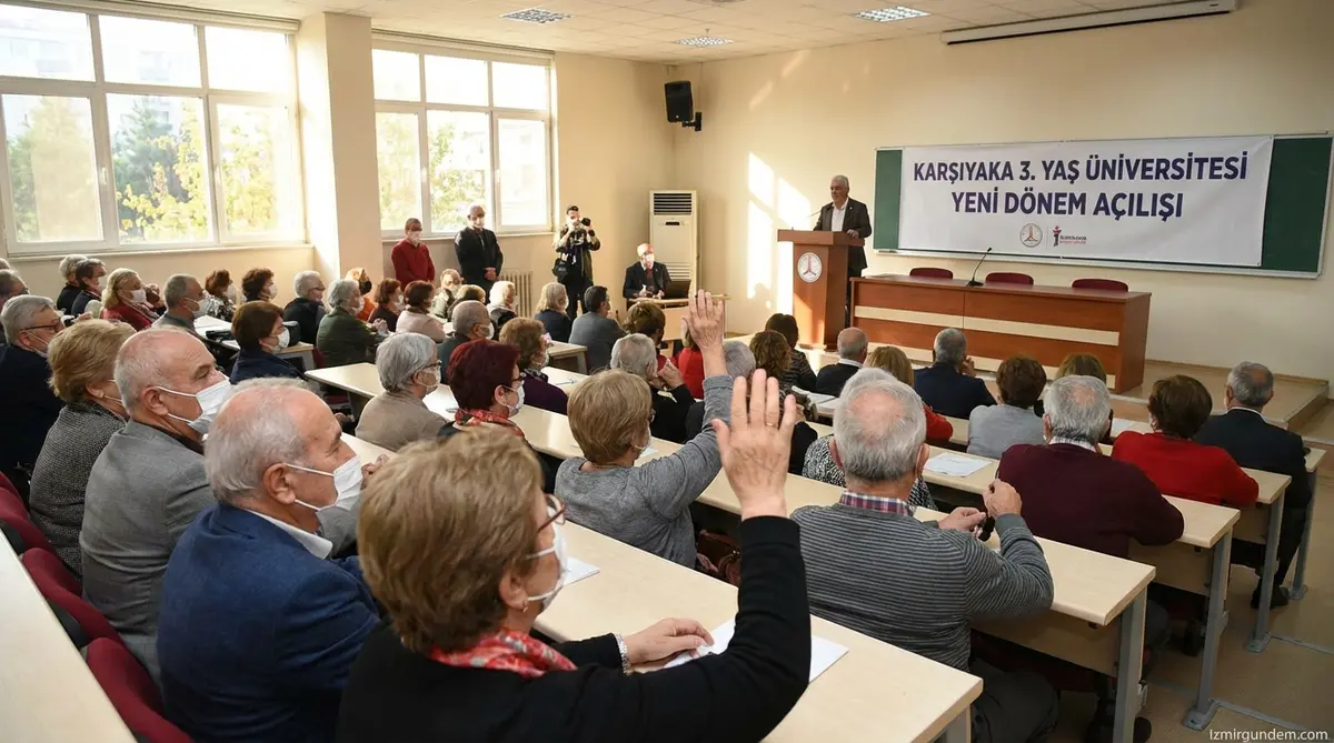 Karşıyaka 3. Yaş Üniversitesinde Yeni Dönem