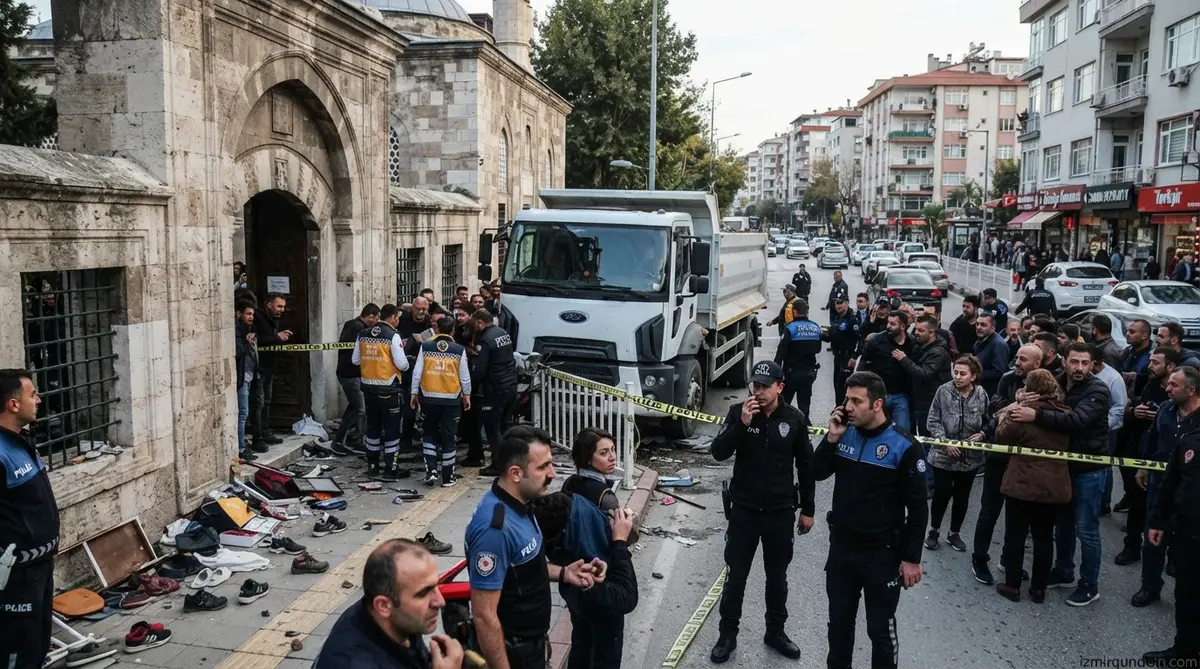 Hindistan'da kamyon tapınaktaki kalabalığa daldı: 15 ölü