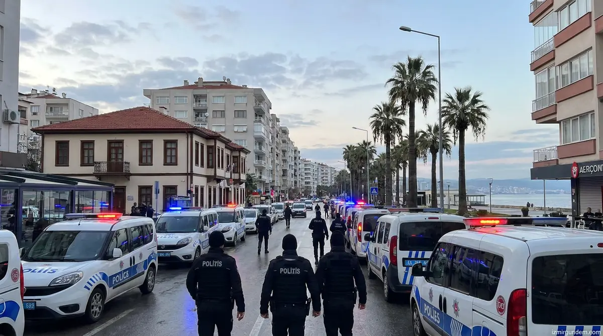 İzmir Dahil 3 İlde FETÖ ve DEAŞ Operasyonu: 33 Gözaltı