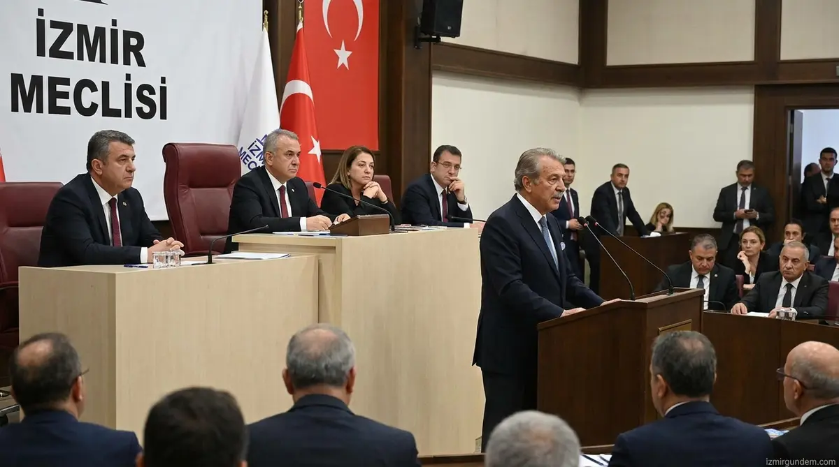 İzmir Meclisi'nde Rahmi Koç ve 'Özür' Tansiyonu...