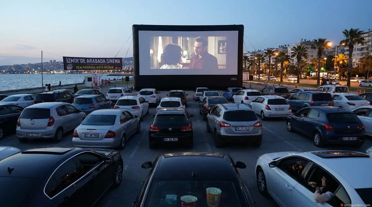 İzmir'de Arabada Sinema Keyfi Başlıyor: İşte Film Programı