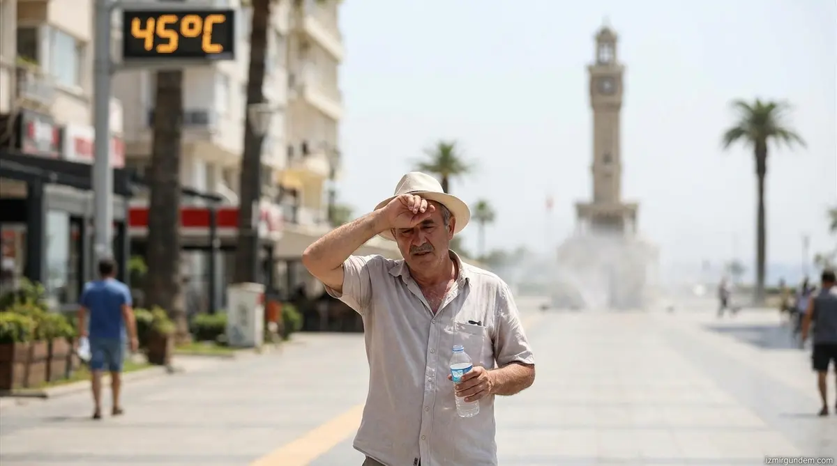 İzmir'de Rekor Sıcaklık Kapıda: 45 Derece Aşılabilir