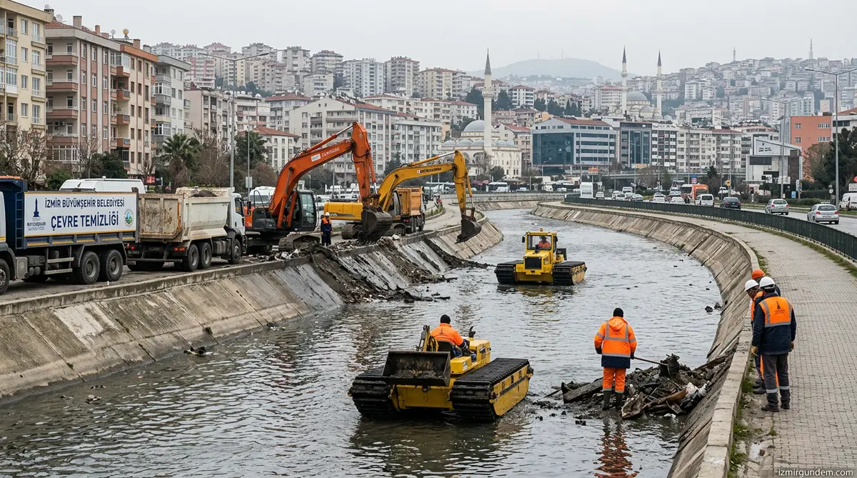 İzmir'in derelerinden 233 bin ton atık çıktı: Buzdolabı bile var