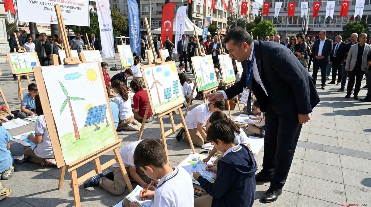 İzmirli Çocuklar Temiz Enerjiyi Çizdi: Başkan...