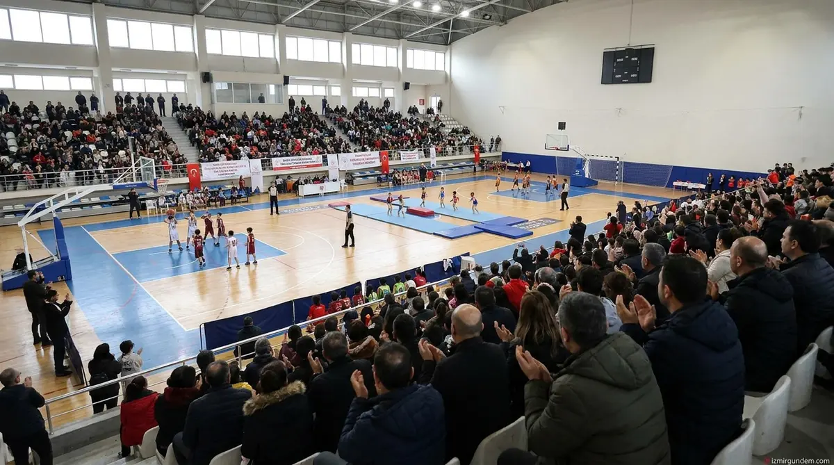 Karşıyaka Mahalle Olimpiyatları Finali 120 Çocukla Yapıldı