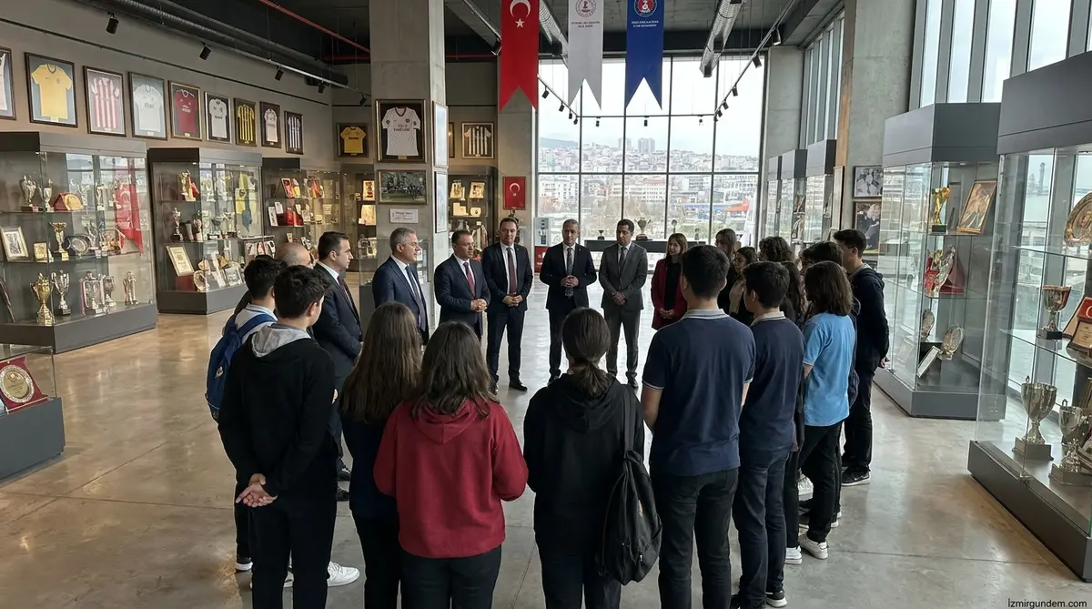 Kasapoğlu İzmirli YKS Şampiyonlarıyla Göztepe'de Buluştu