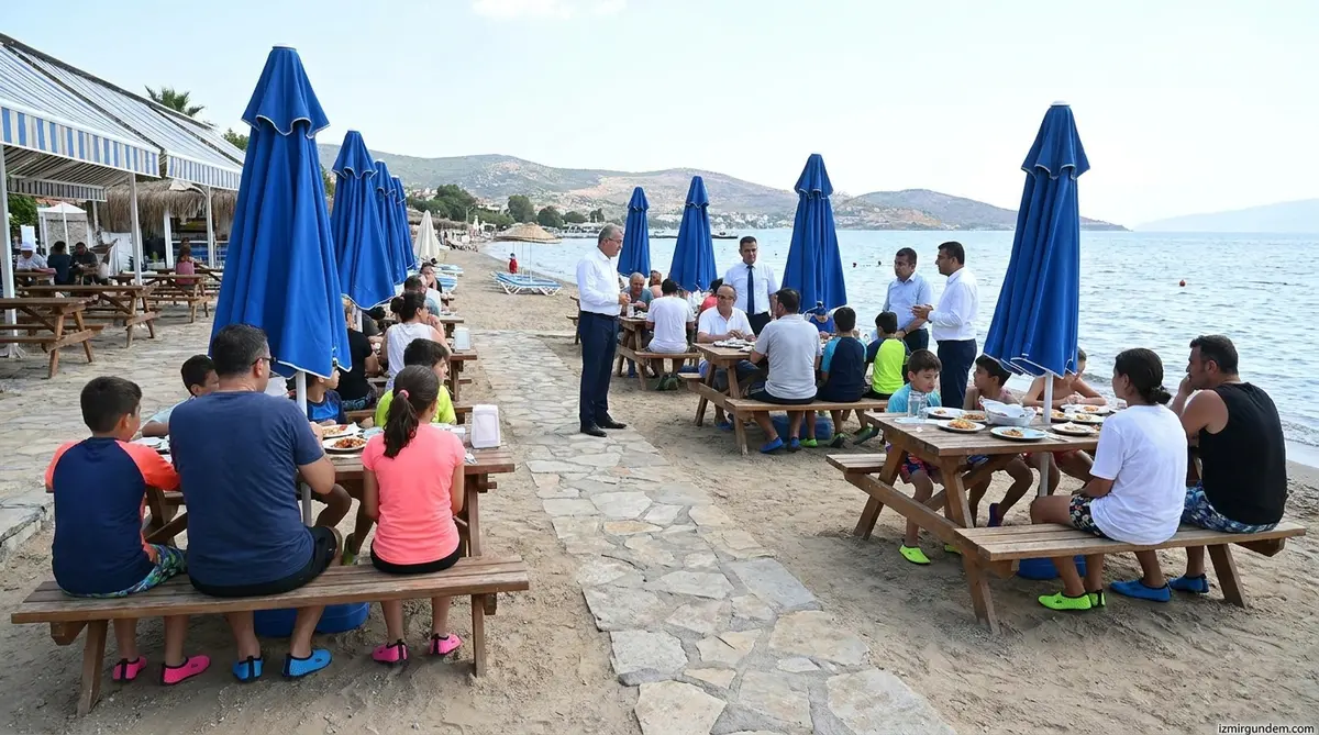 Konak'ta Deniz Sezonu Açıldı: Çocuklara Renkli Sürpriz