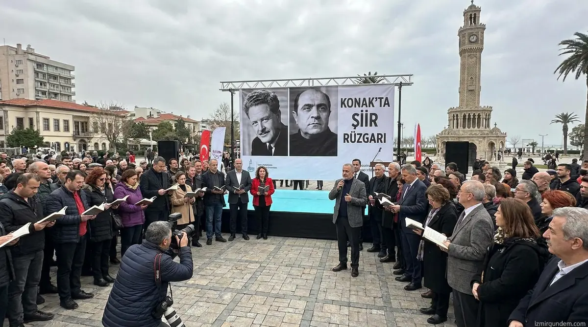 Konak'ta Şiir Rüzgarı: Nazım ve Ahmed Arif Anılıyor