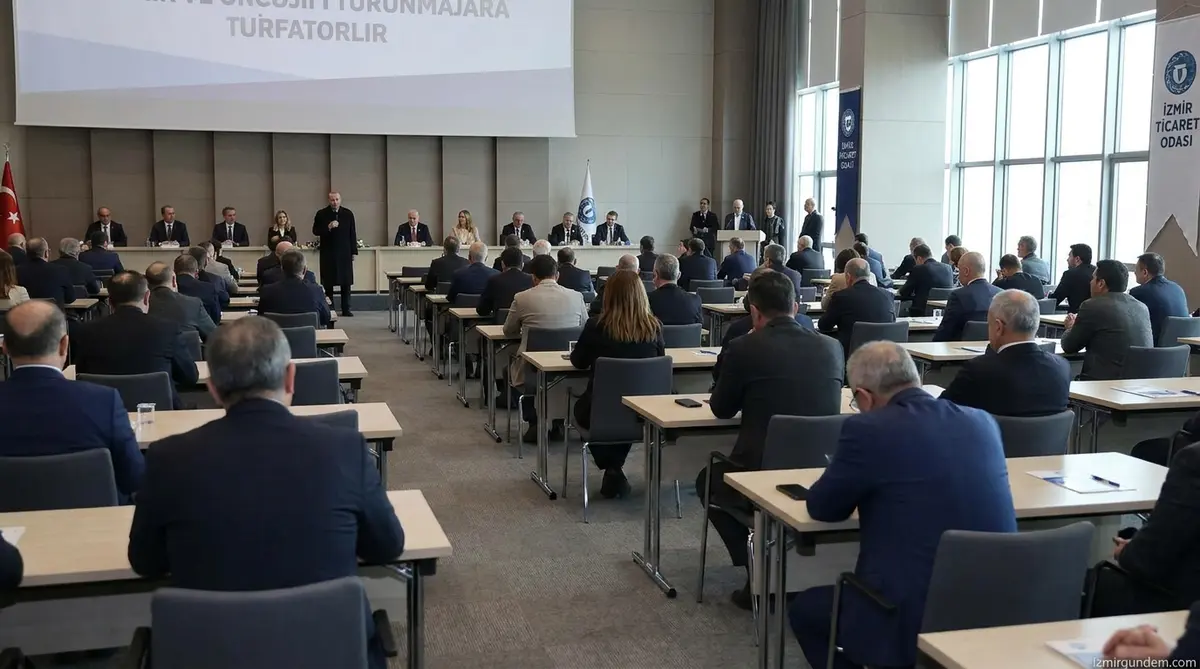 Kılıçdaroğlu İzmir'de Esnaf Bakanlığı Sözü Verdi