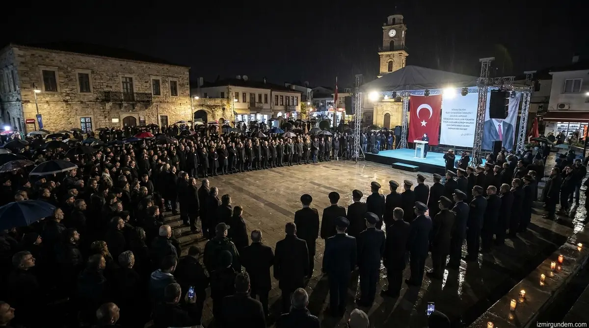 Seferihisar 17 Ağustos Depremi Şehitlerini Saat 03.02'de Andı