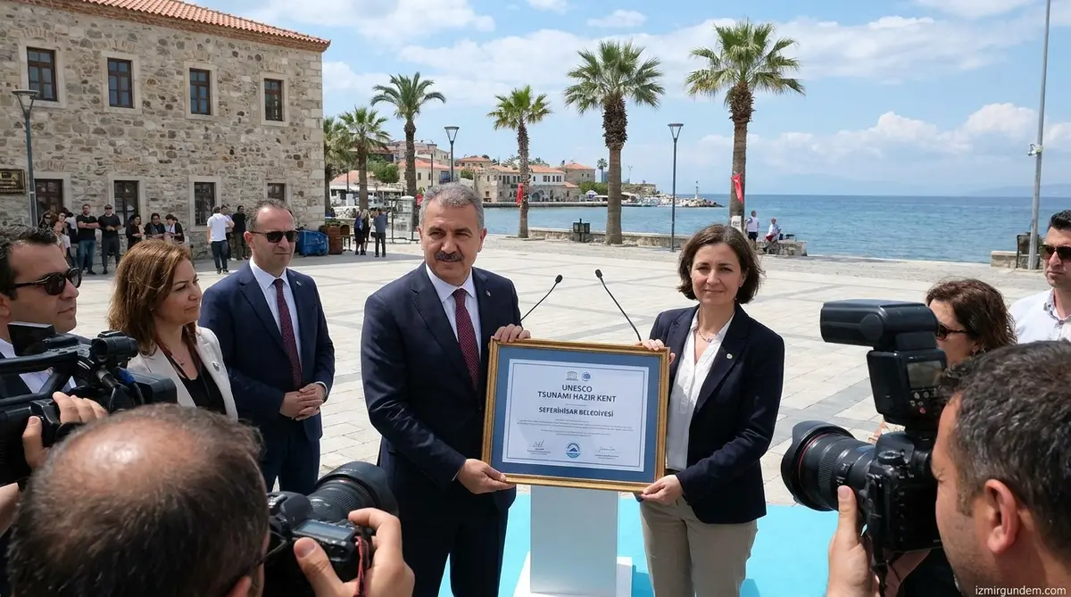 Seferihisar UNESCO Tsunami Hazır Kent Sertifikası Aldı