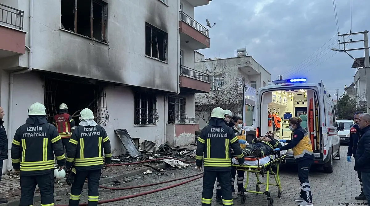 Torbalı Tepeköy'de Ev Yangını: Bir İtfaiye Eri Hastaneye Kaldırıldı