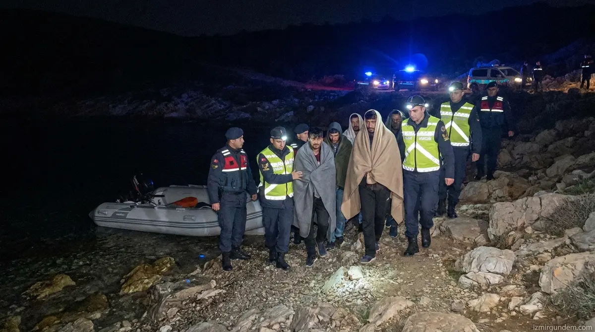 Urla Sinekli Koy'da Gece Operasyonu: 7 Göçmen Yakalandı