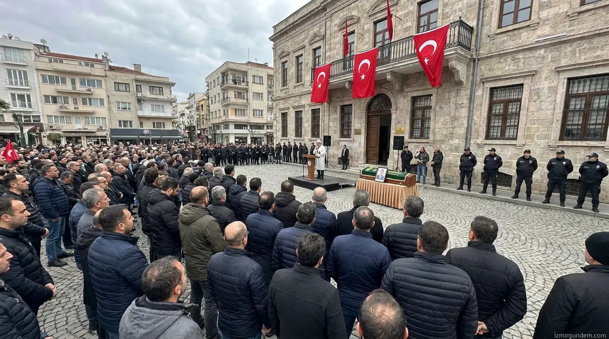 YENİ Parti'den Cemil Tugay'a Temsili Tabutlu Protesto