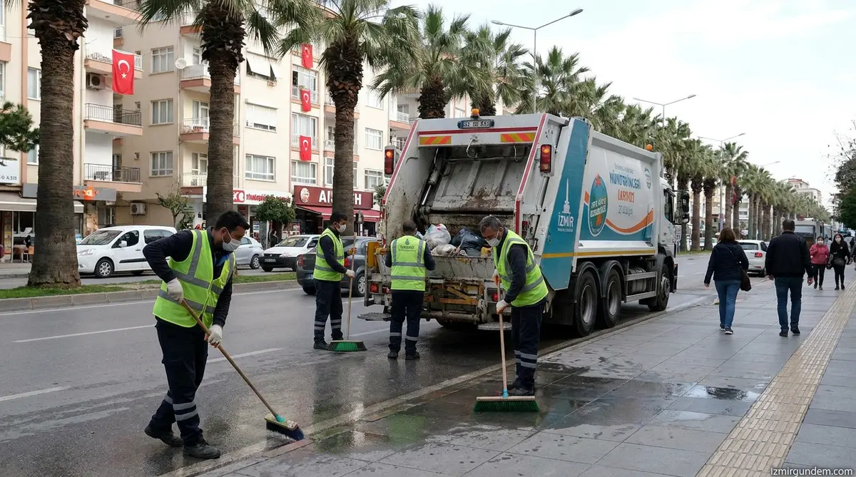 Çiğli'de Bayram Boyunca Kesintisiz Temizlik Mesaisi