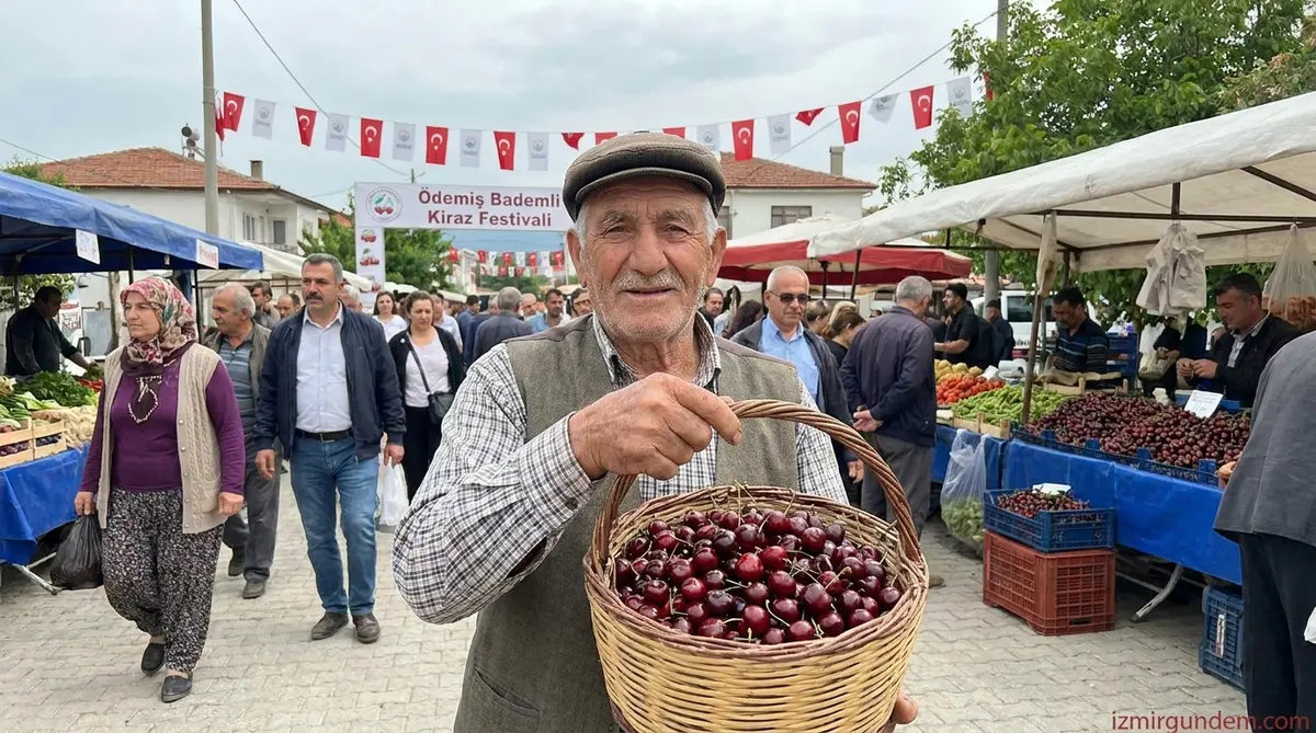 Ödemiş Bademli'de Kiraz Festivali: Üreticinin Emeği...