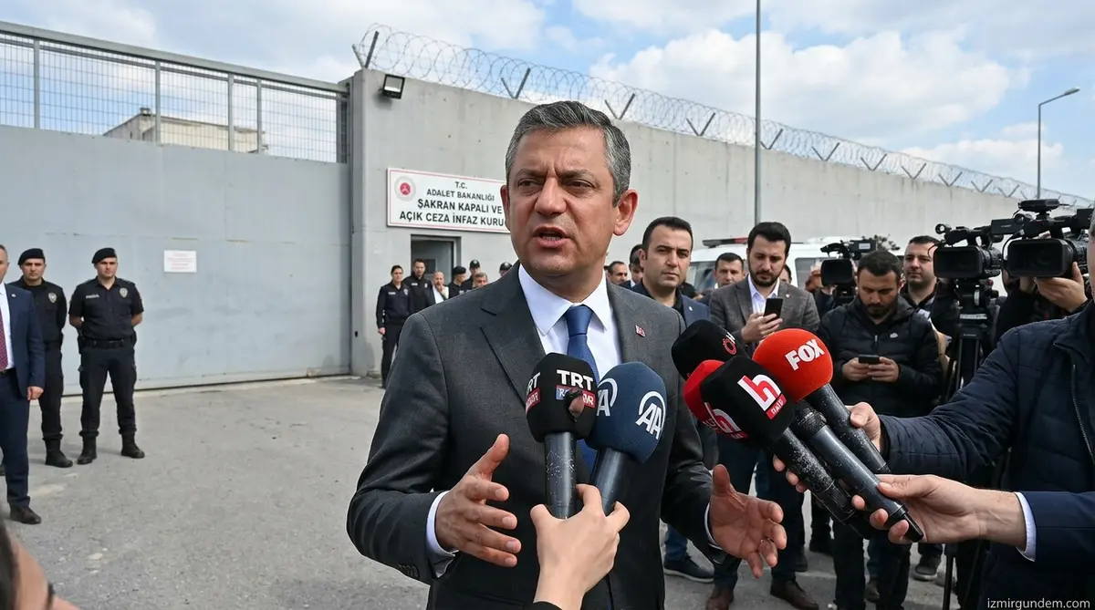 Özgür Özel Şakran Cezaevi Kapısında Sert Konuştu