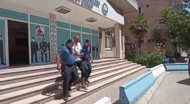 İzmir’de hizmet binasından 200 metre kablo çalan kişi tutuklandı

